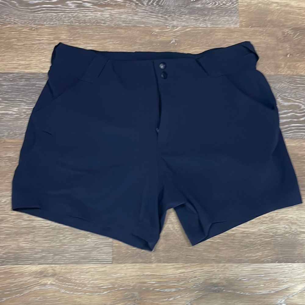 Columbia Navy Blue shorts 14